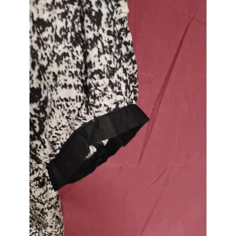 Kenar Womens Shirt Black White Pullover Vneck Top 3X